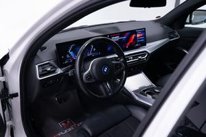 BMW 330 bild 7