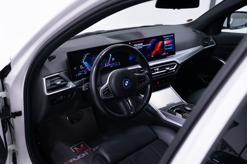 BMW 330 bild 7