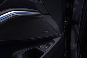 BMW 330 bild 10