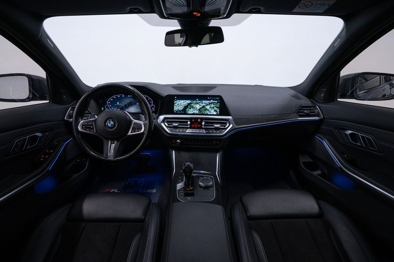 BMW 330 bild 18