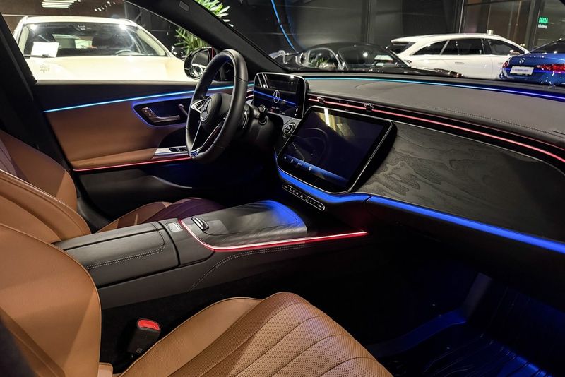 Mercedes E300 bild 10
