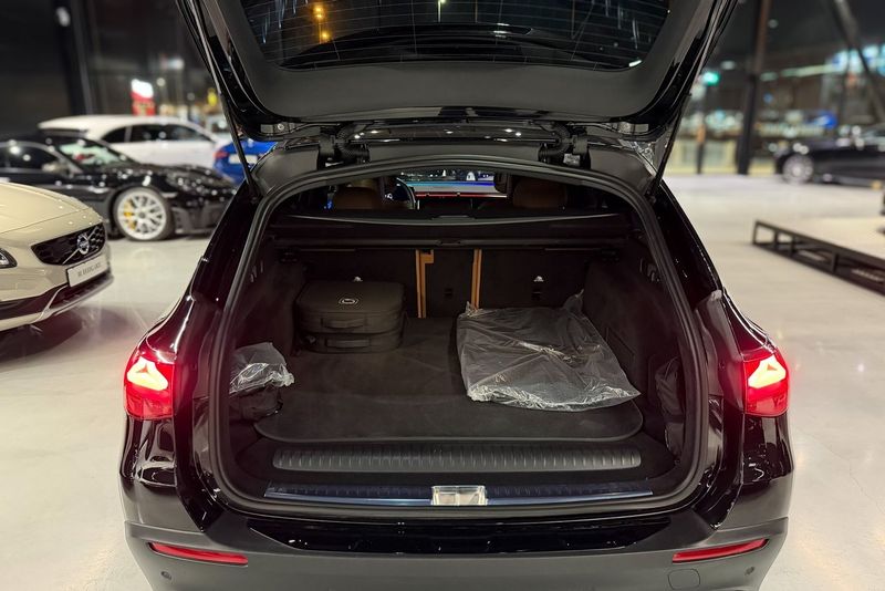 Mercedes E300 bild 14