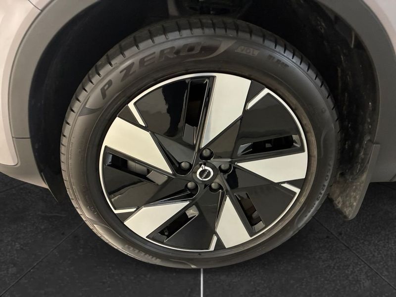 Volvo EX40 bild 10