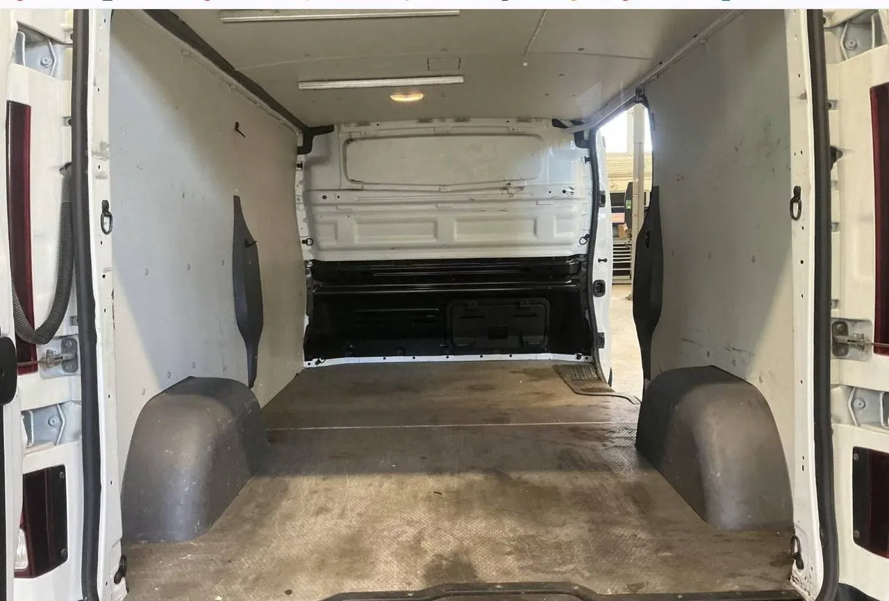 Renault Trafic bild 11