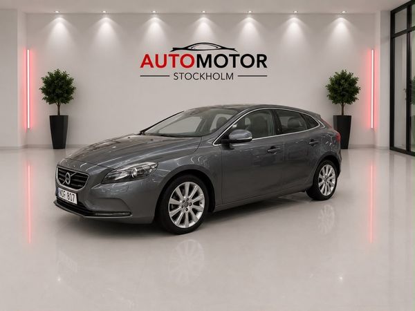 Volvo V40 D2 /Auto / Momentum /Voc/ Låg mil /PDC - 2015