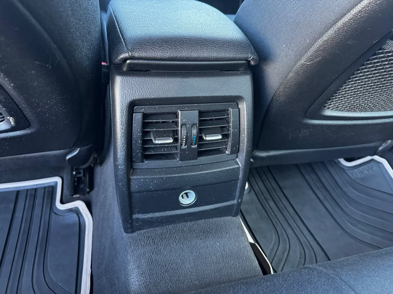 BMW 320 bild 10