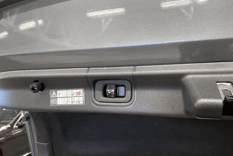 Mercedes EQE350+ bild 16
