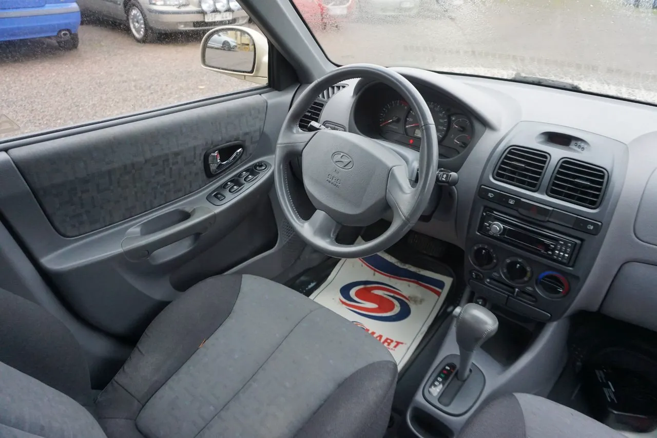 Hyundai Accent bild 6