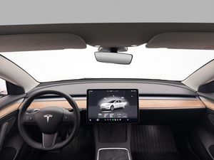 Tesla Model 3 bild 15