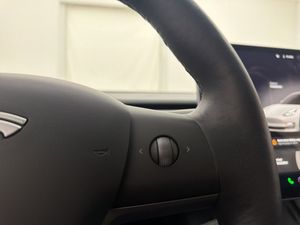 Tesla Model 3 bild 20