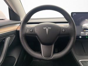 Tesla Model 3 bild 16