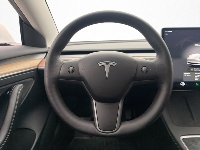 Tesla Model 3 bild 16