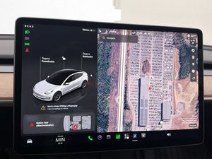 Tesla Model 3 bild 23