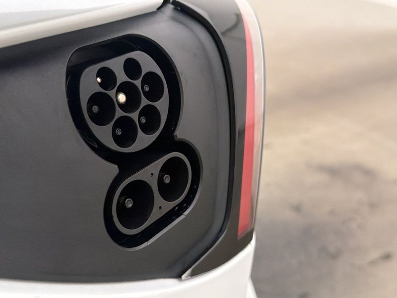 Tesla Model 3 bild 31