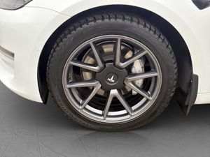Tesla Model 3 bild 32