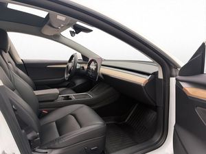 Tesla Model 3 bild 13