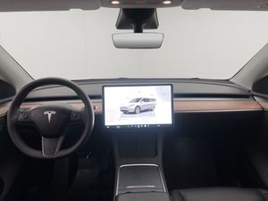 Tesla Model Y bild 16
