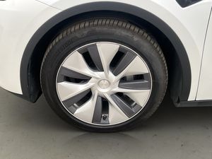 Tesla Model Y bild 28