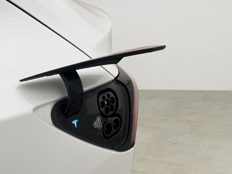 Tesla Model Y bild 22
