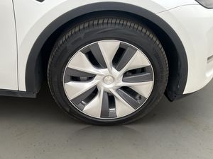 Tesla Model Y bild 34