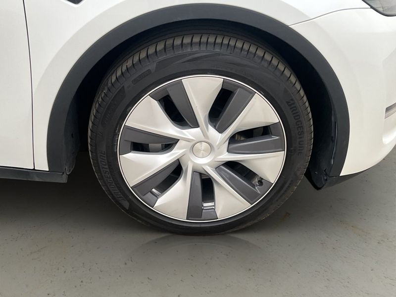 Tesla Model Y bild 34