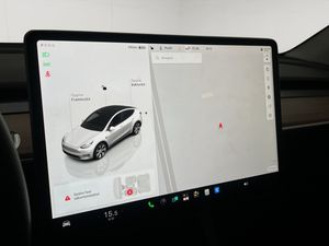 Tesla Model Y bild 25