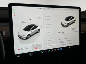 Tesla Model Y bild 33