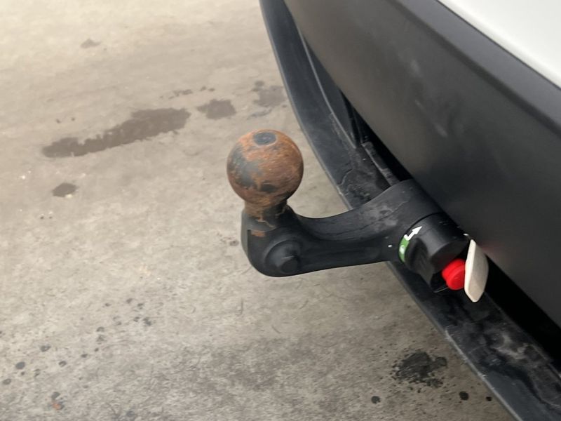 Tesla Model Y bild 11