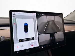 Tesla Model Y bild 17
