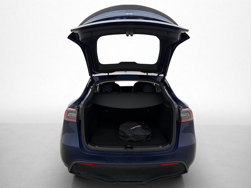 Tesla Model Y bild 9