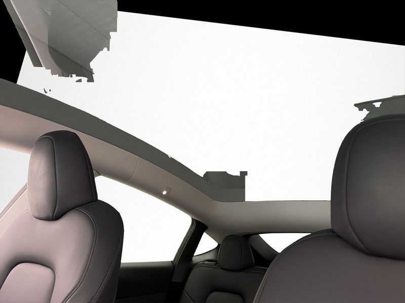 Tesla Model Y bild 23