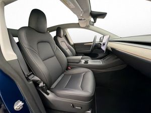 Tesla Model Y bild 11