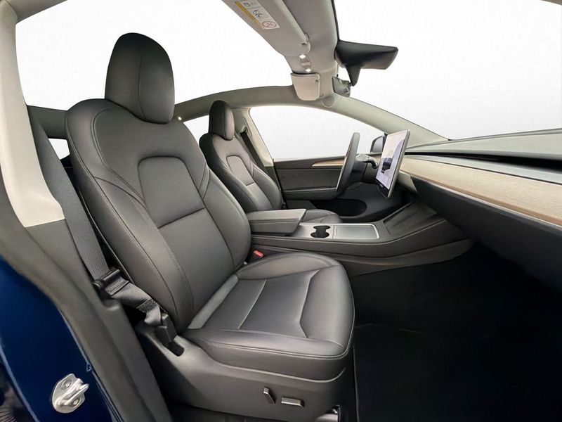 Tesla Model Y bild 11