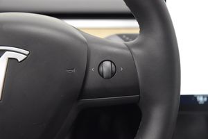 Tesla Model Y bild 11