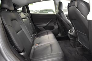 Tesla Model Y bild 14
