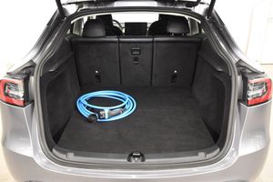 Tesla Model Y bild 26
