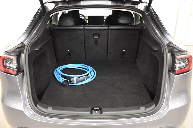 Tesla Model Y bild 26