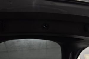 Tesla Model Y bild 17