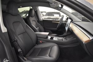 Tesla Model Y bild 12