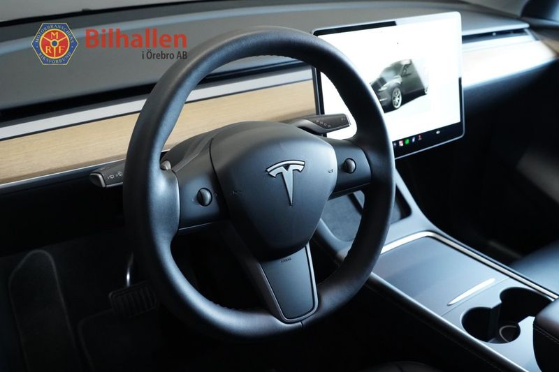 Tesla Model Y bild 10