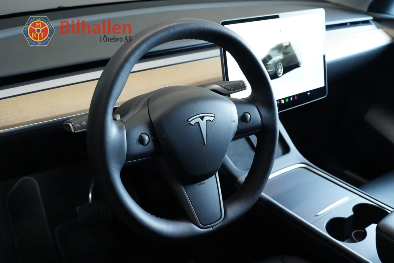 Tesla Model Y bild 10