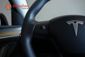 Tesla Model Y bild 11