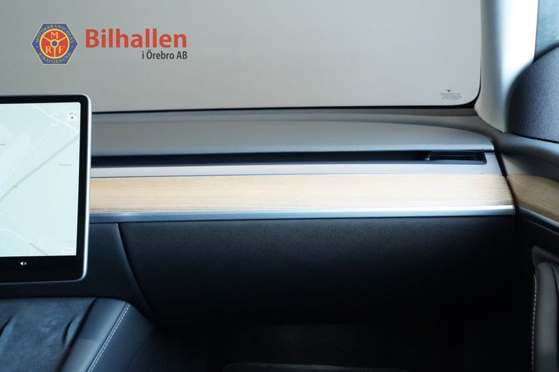 Tesla Model Y bild 8