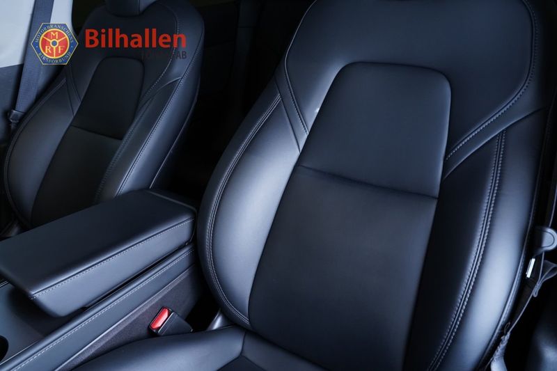 Tesla Model Y bild 17