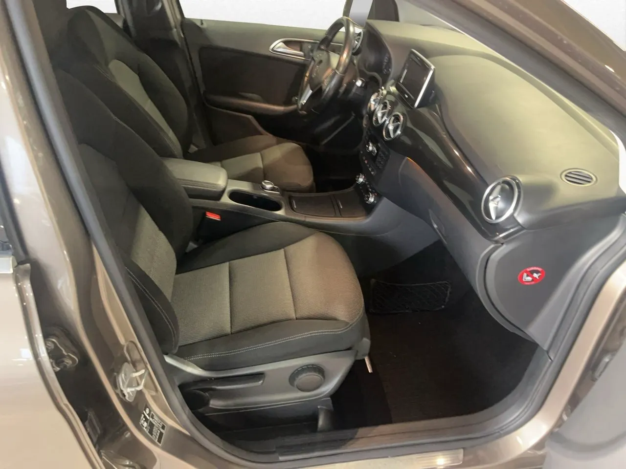 Mercedes B220 bild 11