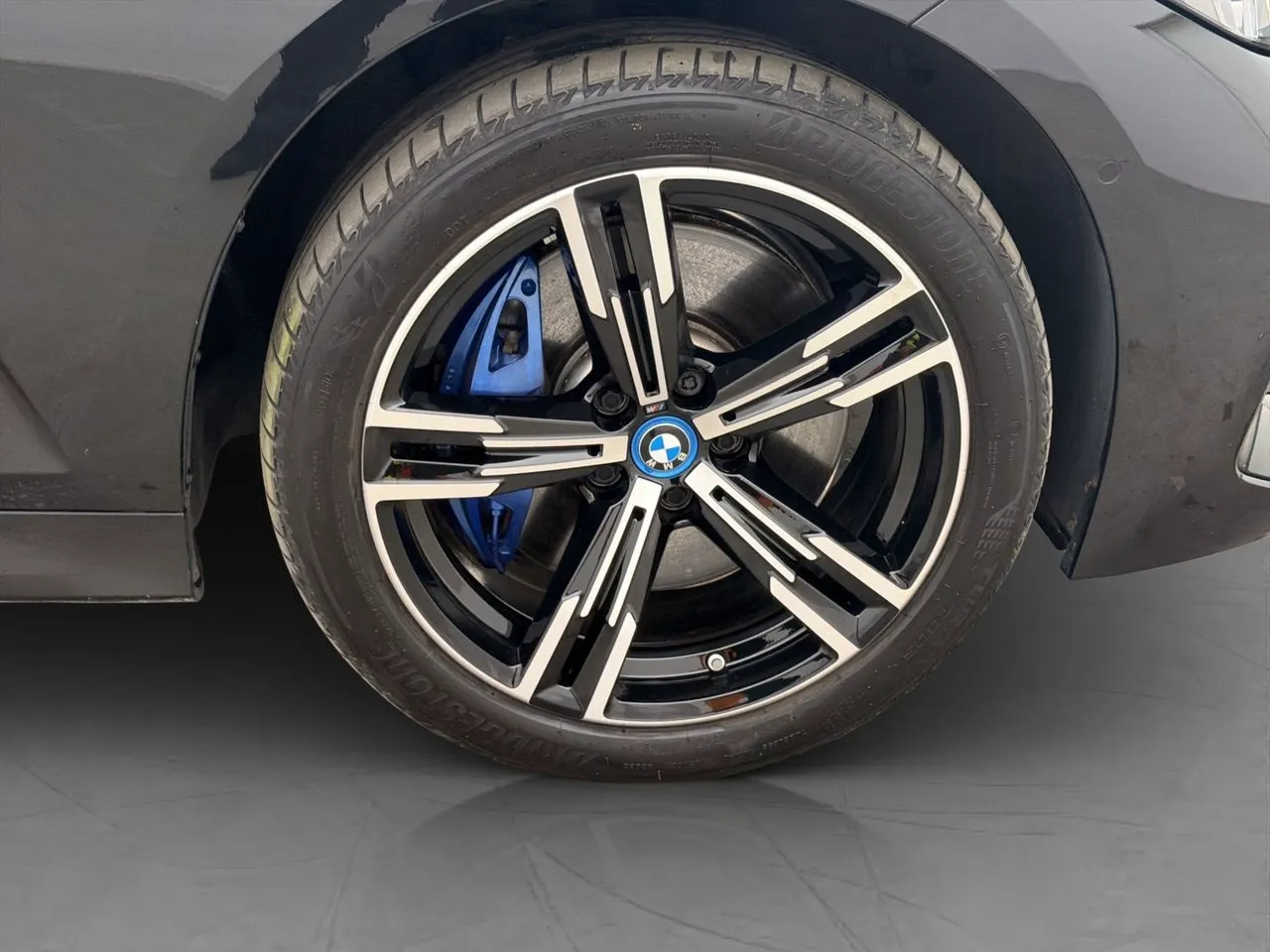 BMW 330 bild 37