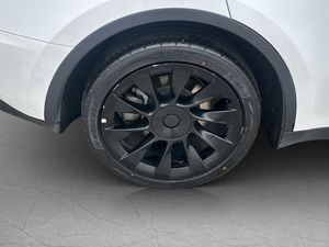 Tesla Model Y bild 31