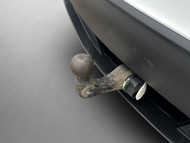 Tesla Model Y bild 10