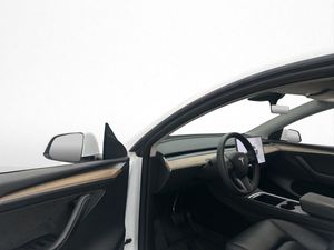 Tesla Model Y bild 11