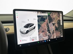 Tesla Model Y bild 17